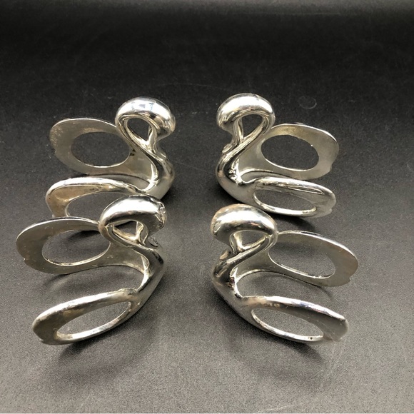 Set of 4 Swan Napkin Rings Silver Plate Wm. Rogers - Picture 1 of 4